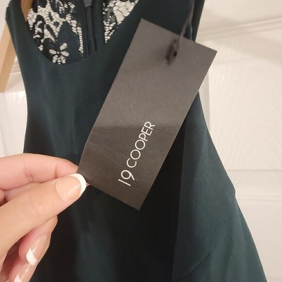 19 Cooper Sheath Cocktail Dress Green Halter Lace - Picture 7 of 10